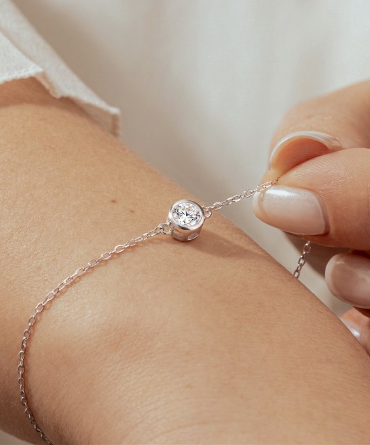 Sudraba rokassprādze ar cirkonijiem