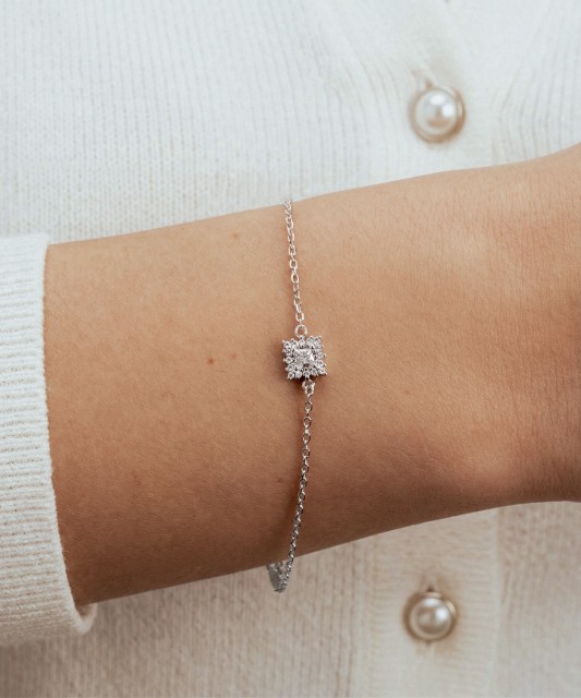 Sudraba rokassprādze ar cirkonijiem