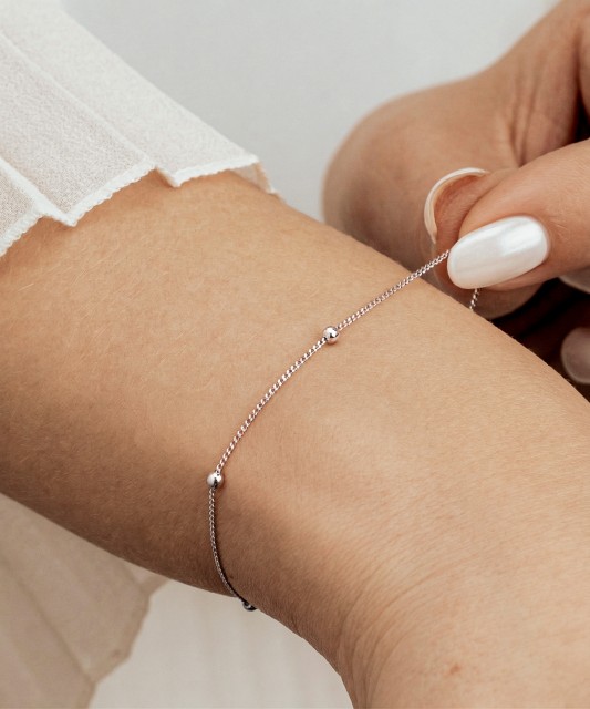 Sudraba rokassprādze