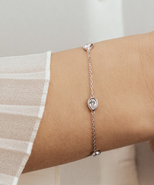 Серебряный браслет с цирконами