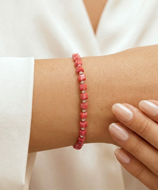 Diegu Rokassrpādze Ar Zeltu Un oniksiem