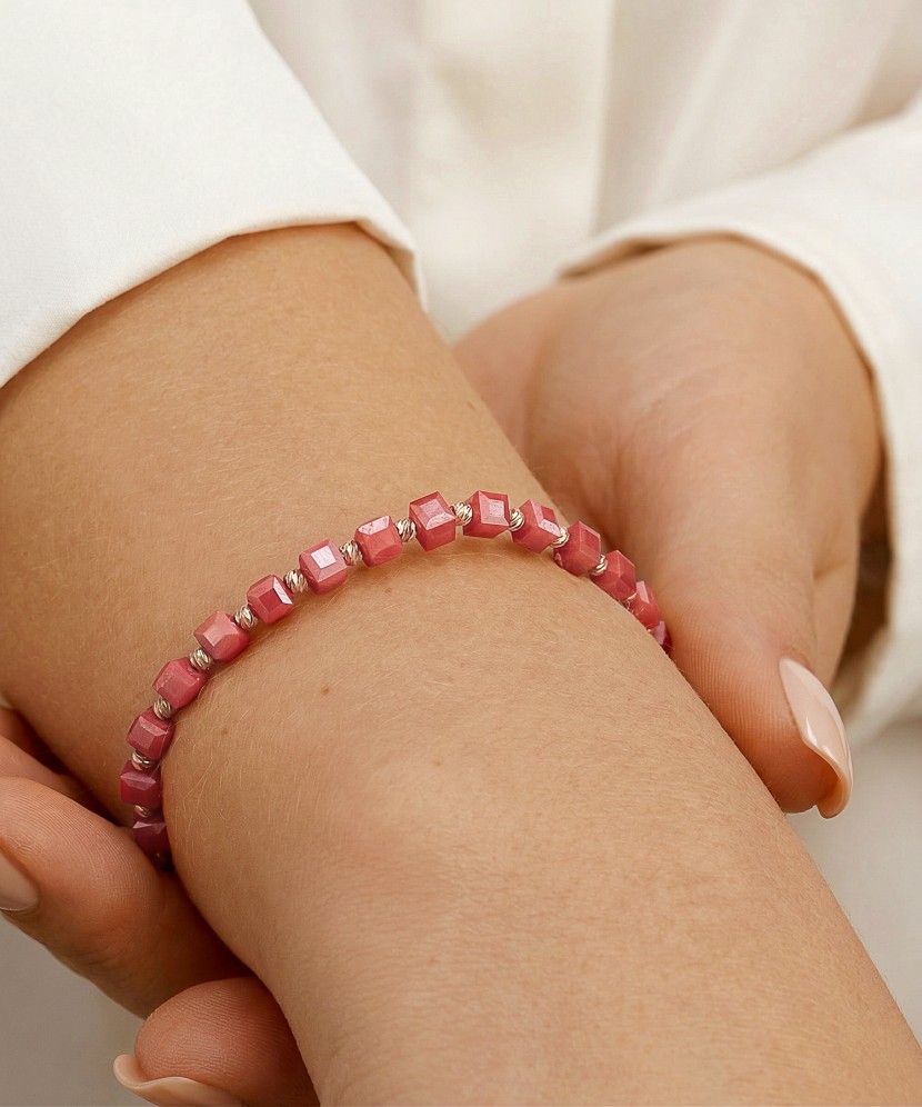 Diegu Rokassrpādze Ar Zeltu Un oniksiem