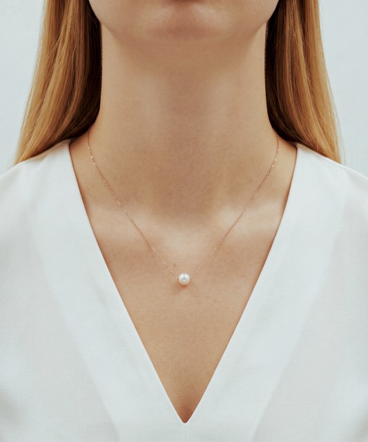 Золотая цепочка с жемчужной подвеской