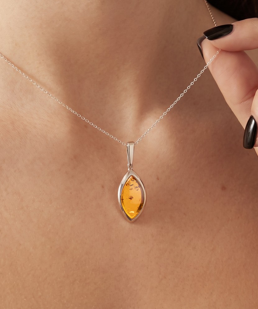 Sudraba piekariņš ar dzintaru - Goldinga