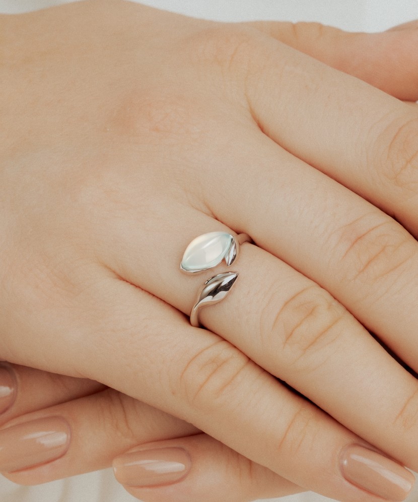 Серебряное кольцо с агатом