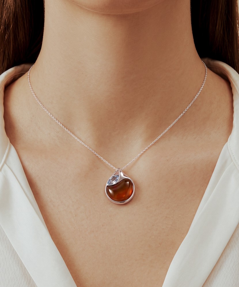 Серебряный кулон с янтарем и топазом