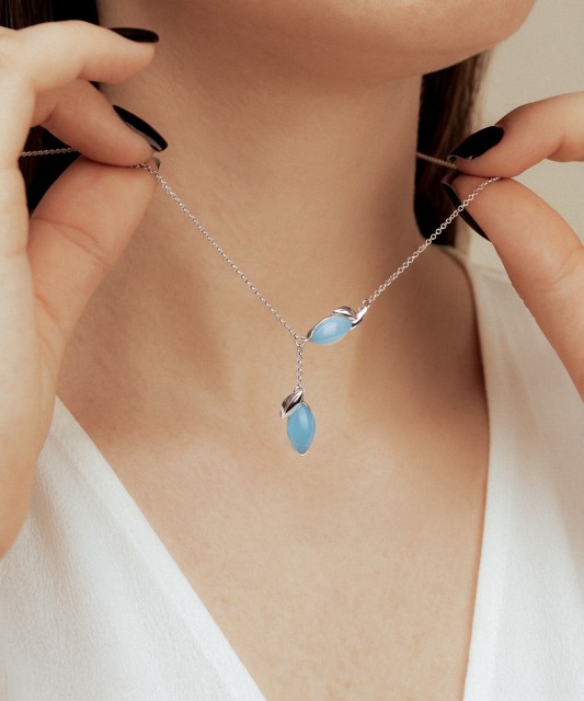 Серебряная цепочка с подвеской из агата