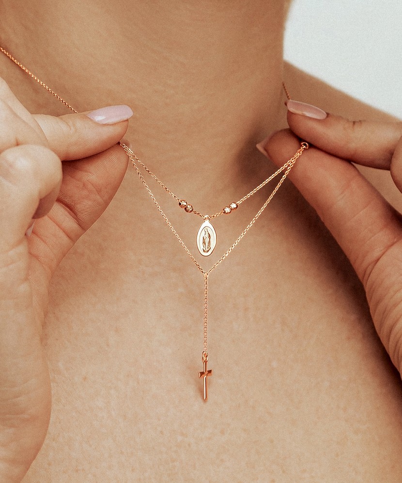 Dubultā zelta ķēdīte ar piekariņiem