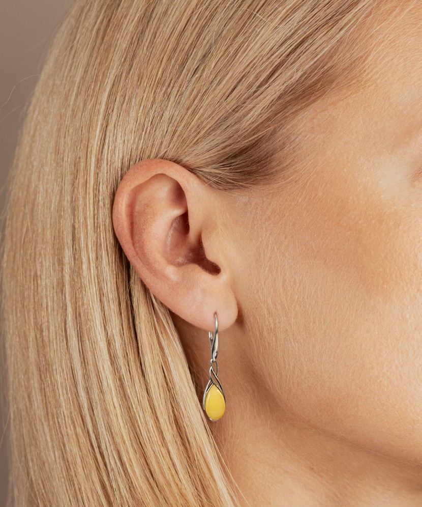 Sudraba auskari ar dzintaru