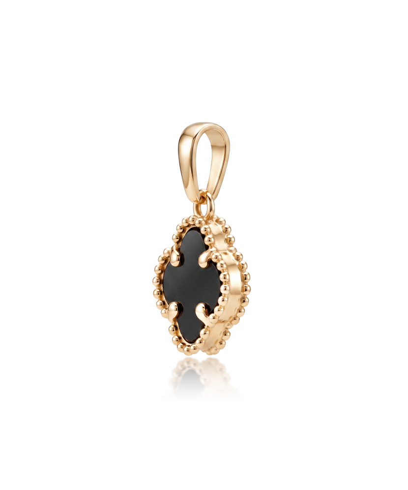 Золотой кулон с ониксом