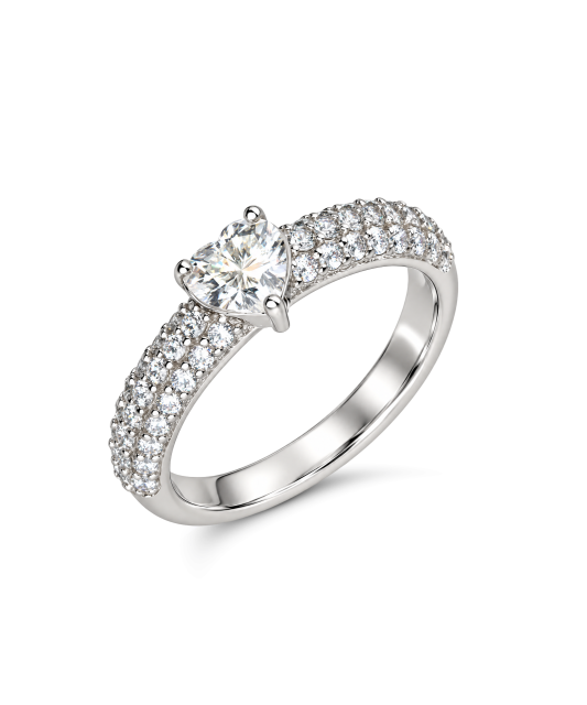 Серебряное кольцо с муассанитами «Сердечко» 0.8ct