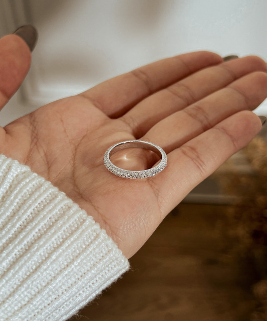 Sudraba gredzens ar moisanītiem 0.8ct