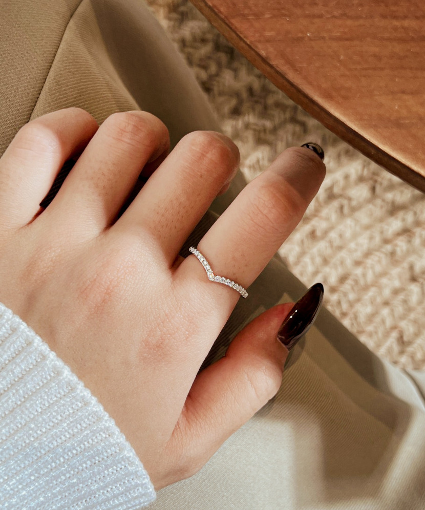 Sudraba gredzens ar moisanītiem 0.19ct