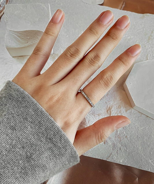 Серебряное кольцо с муассанитами 0.9ct