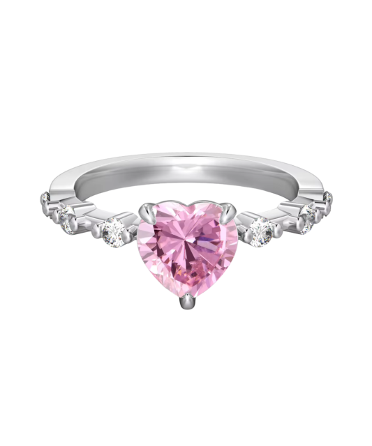 Серебряное кольцо с фианитами «Сердечко»