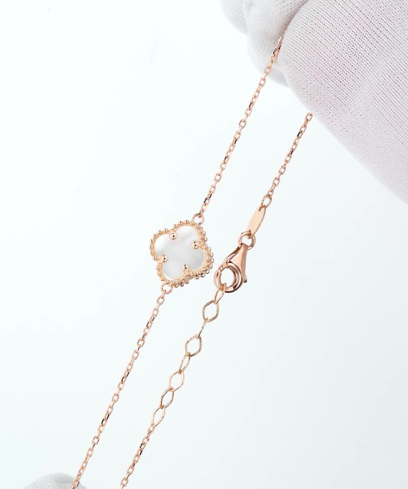 Zelta rokassprādze ar perlamutru