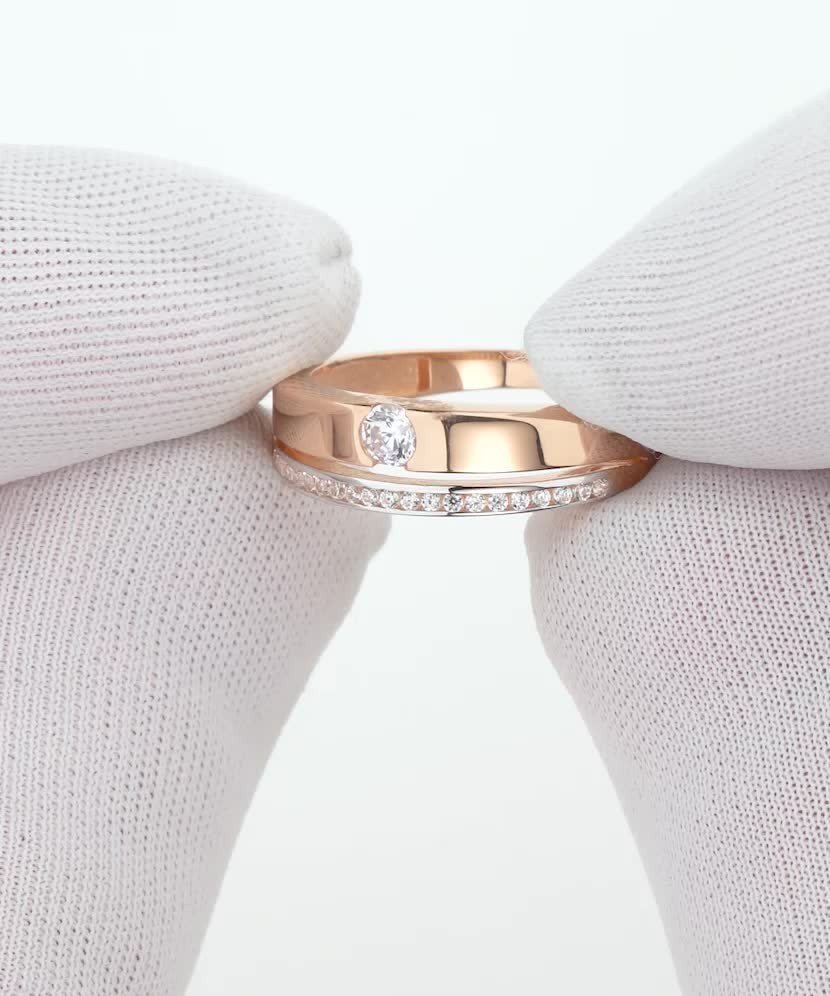 Золотое кольцо с цирконами