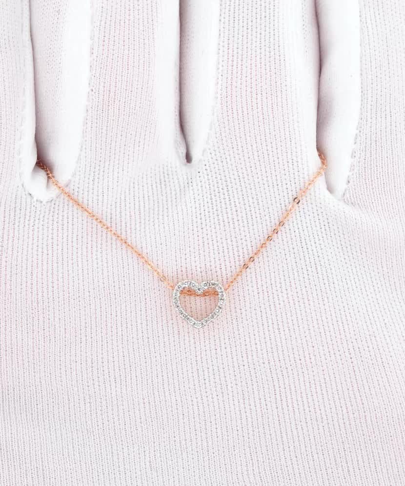 Золотая цепочка с бриллиантовым подвеской "Сердечко"