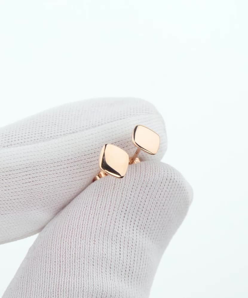 Золотые серьги