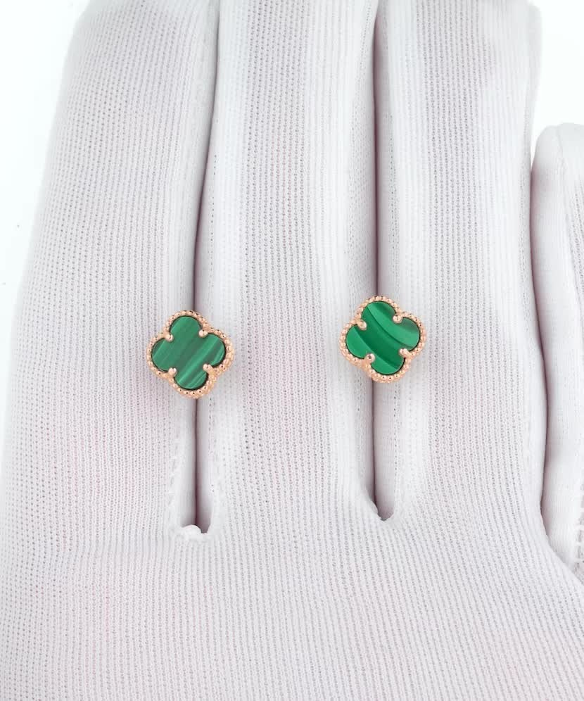 Золотые серьги с эмалью