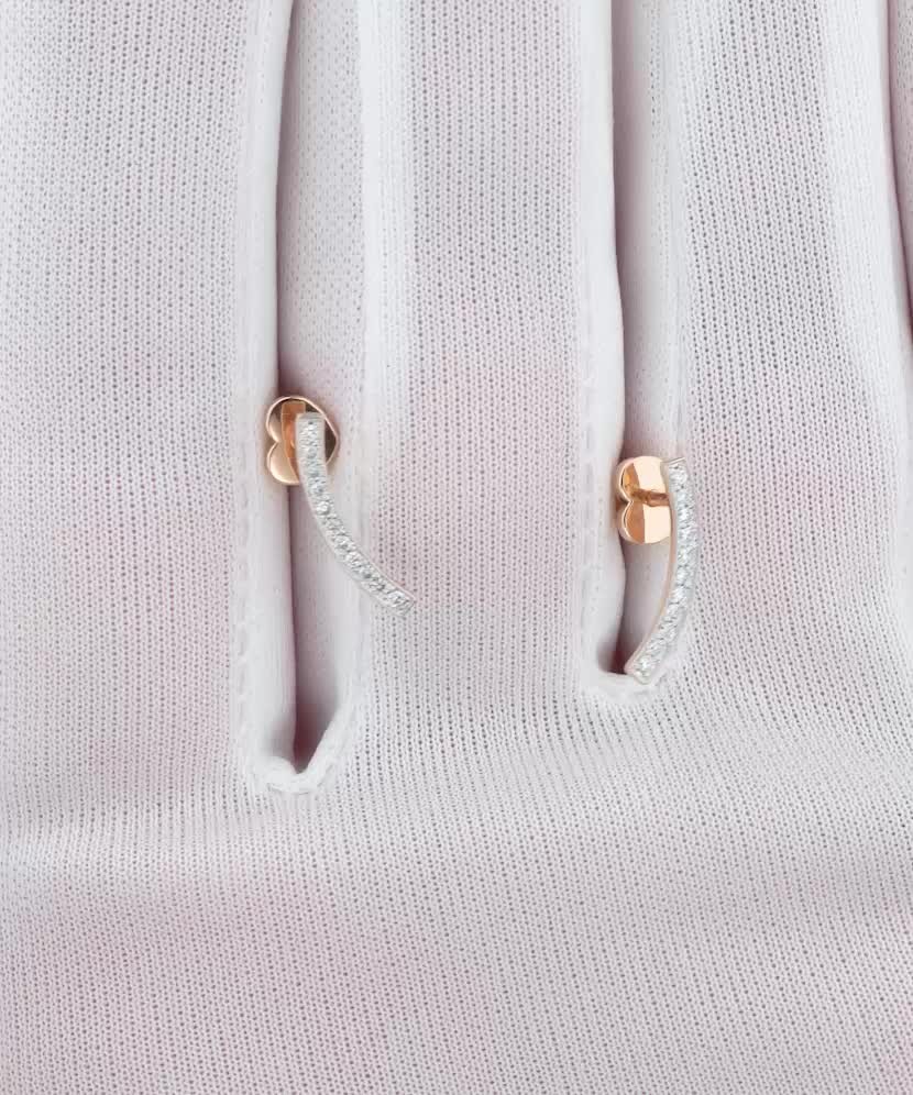 Zelta auskari ar dimantiem