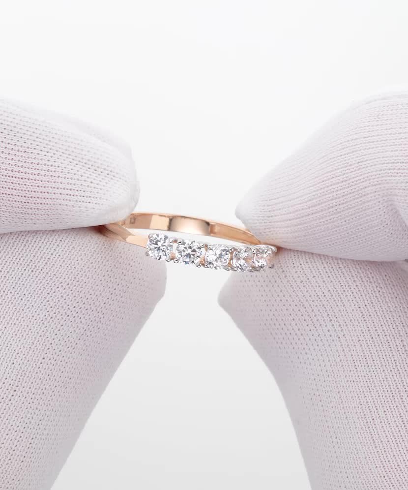 Zelta gredzens ar cirkonijiem