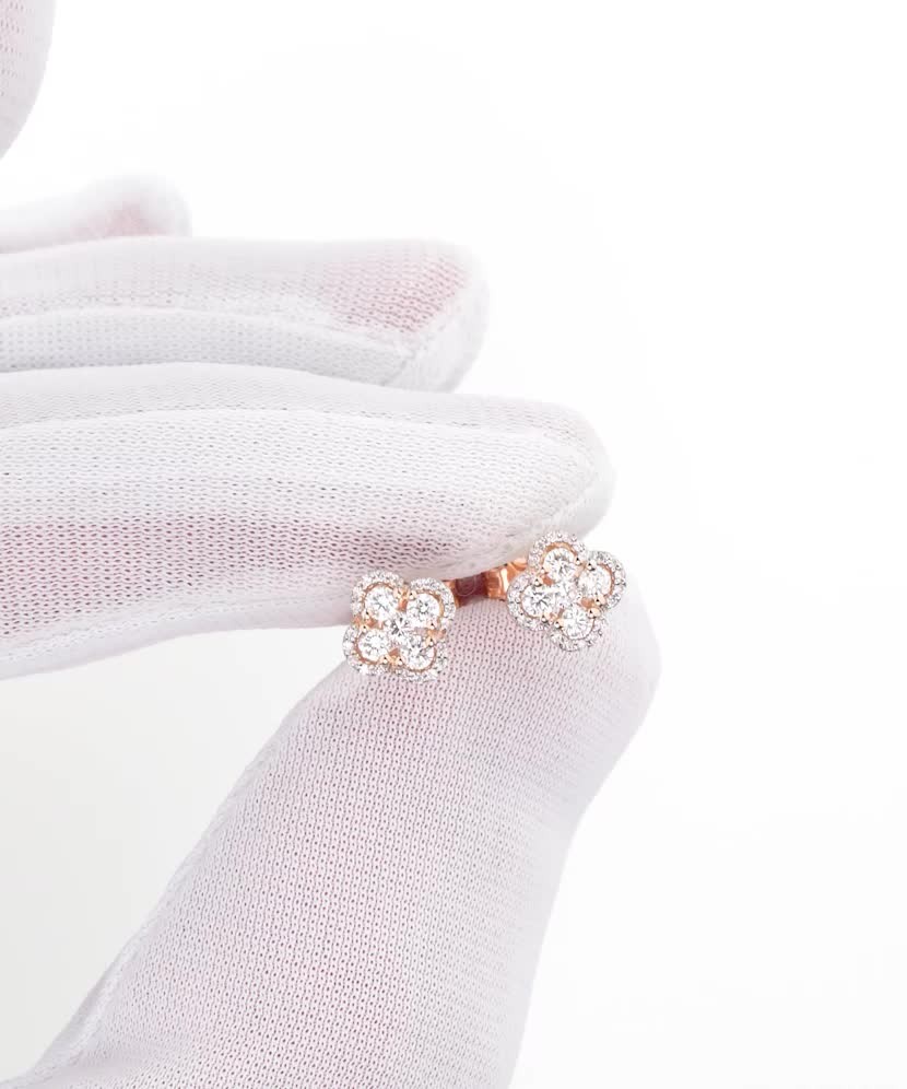 Золотые серьги с алмазами