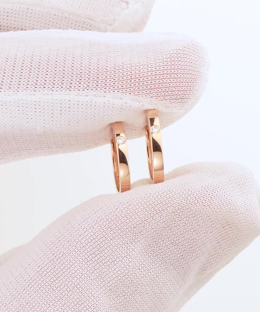 Zelta auskari ar dimantiem