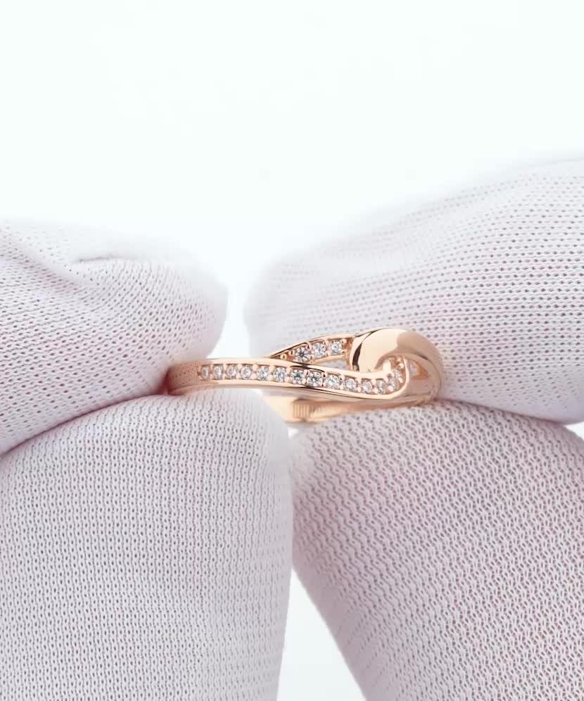 Золотое кольцо с цирконами