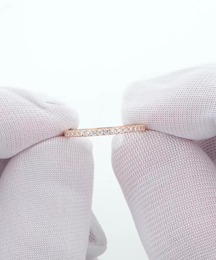 Zelta gredzens ar cirkonijiem