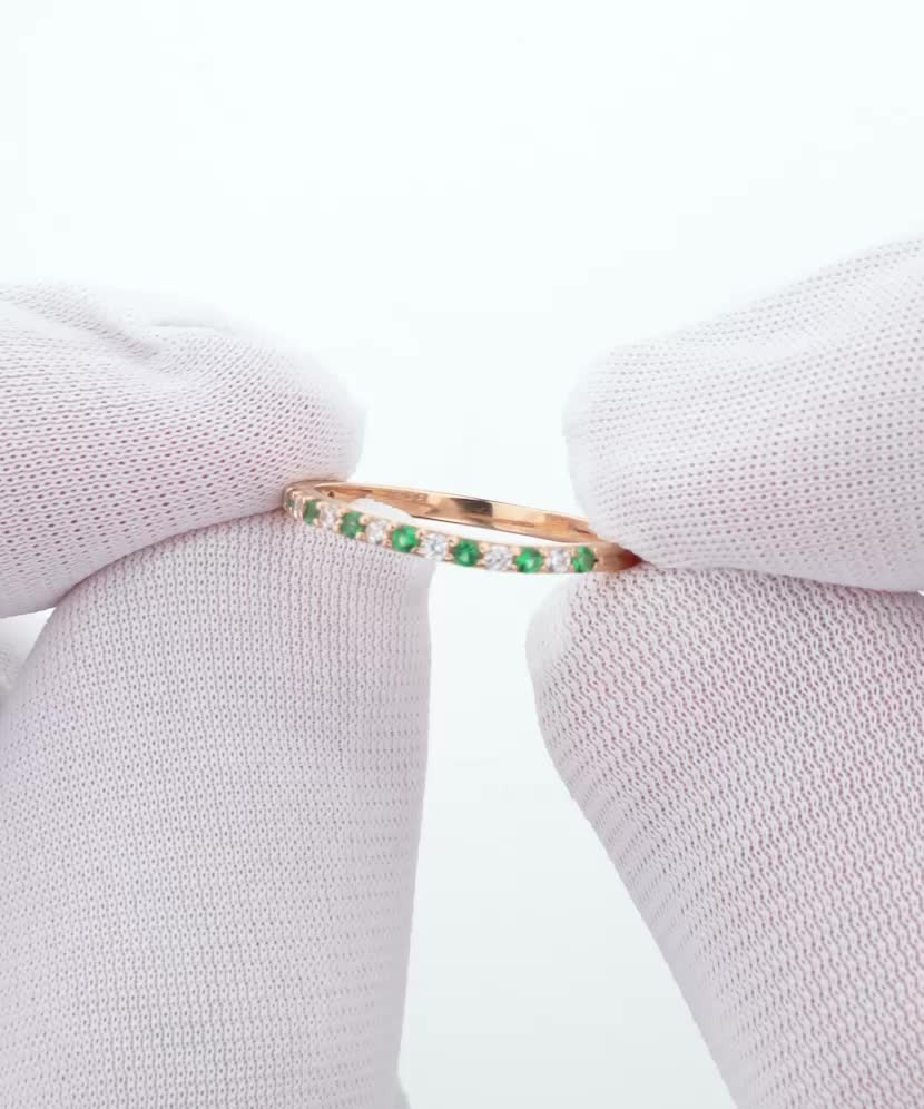 Zelta gredzens ar cirkonijiem