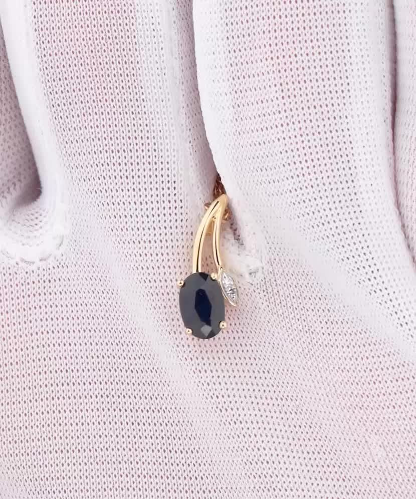 Dzeltenā zelta kulons ar dimantiem un safīriem