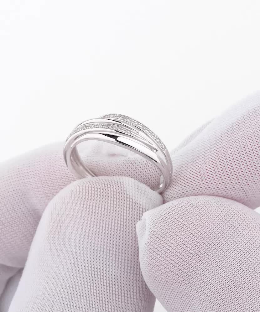 Кольцо из белого золота с бриллиантами