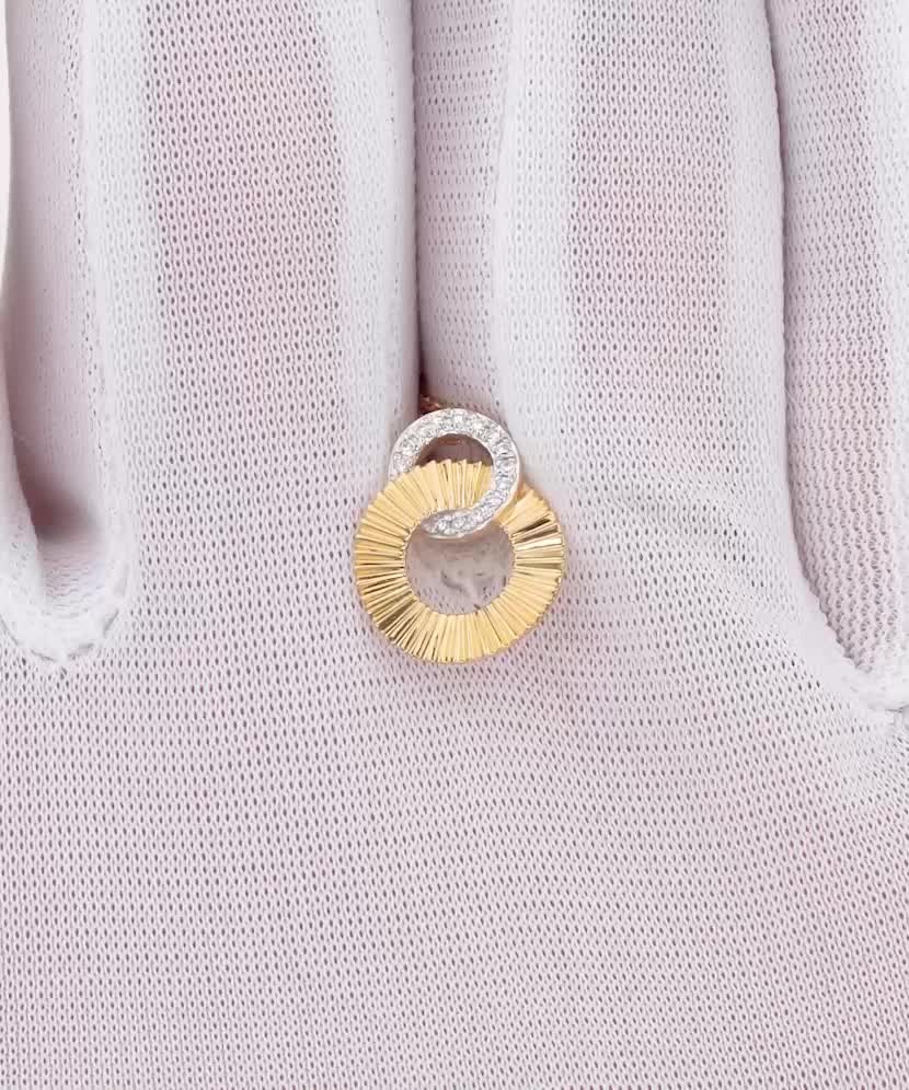 Подвеска из желтого золота с бриллиантами