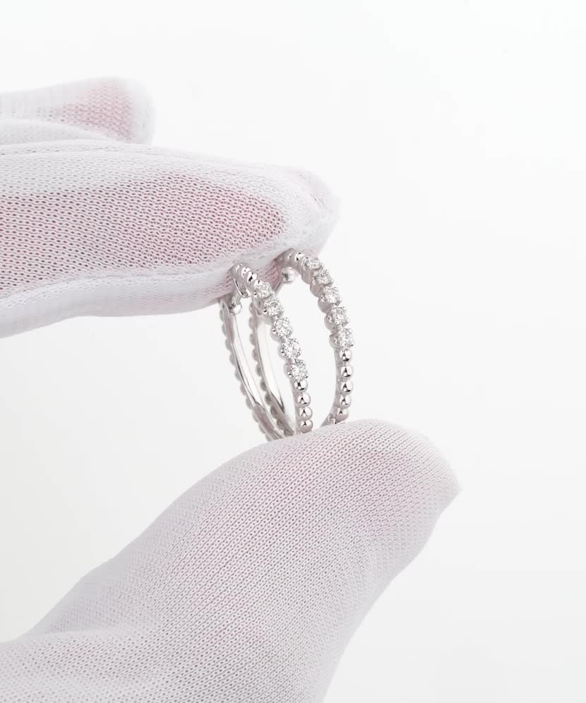 Серьги из белого золота с бриллиантами