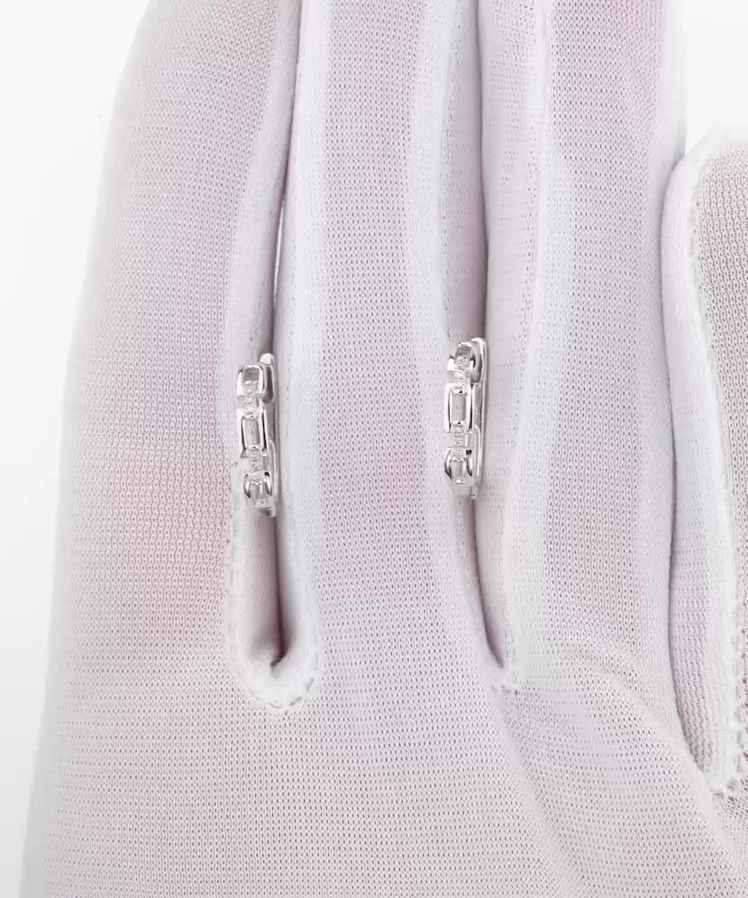 Серьги из белого золота с бриллиантами