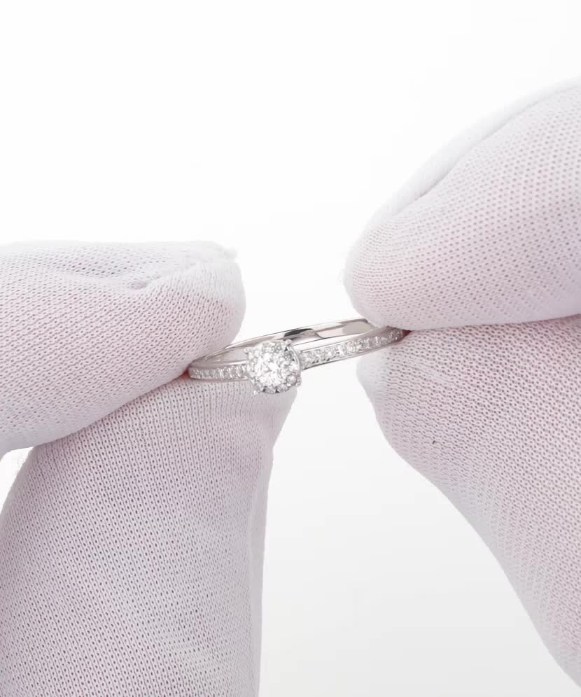 Кольцо из белого золота с бриллиантами