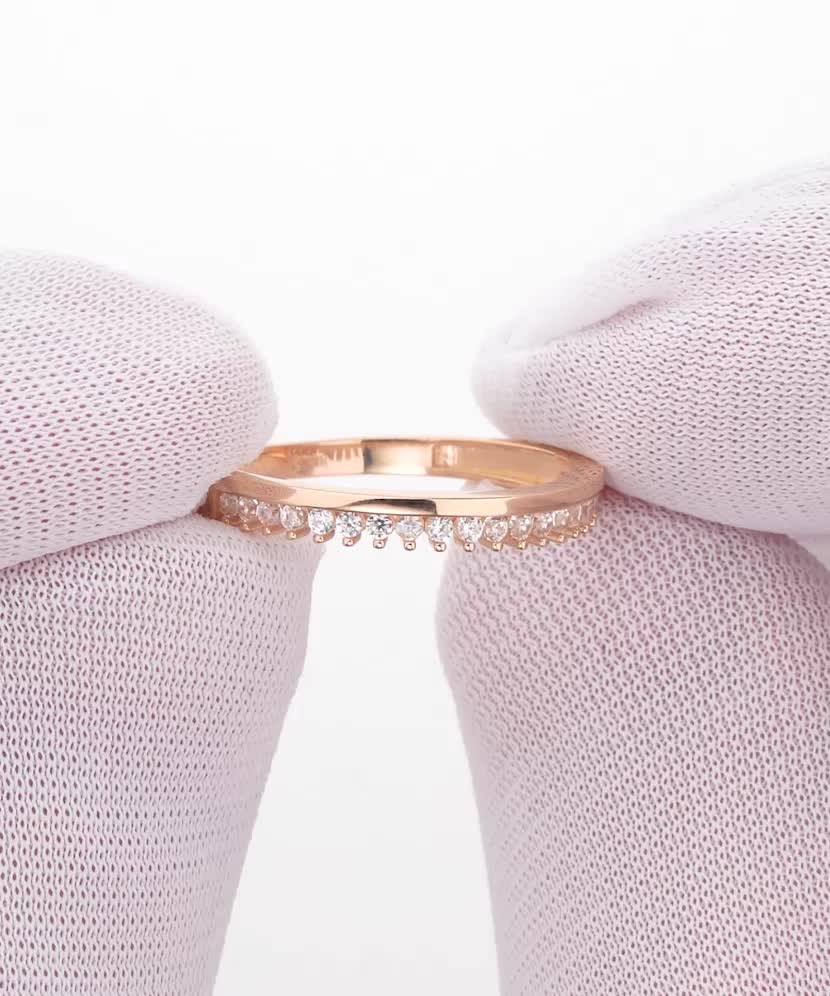 Zelta gredzens ar cirkonijiem