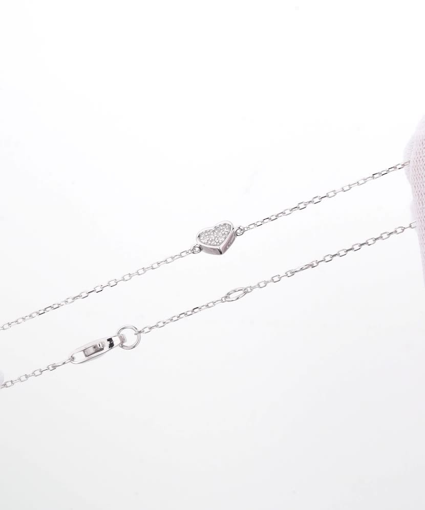 Baltā zelta rokassprādze ar dimantiem “Sirsniņa”