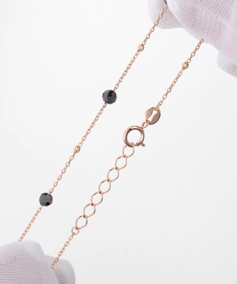 Zelta rokassprādze ar spineliem