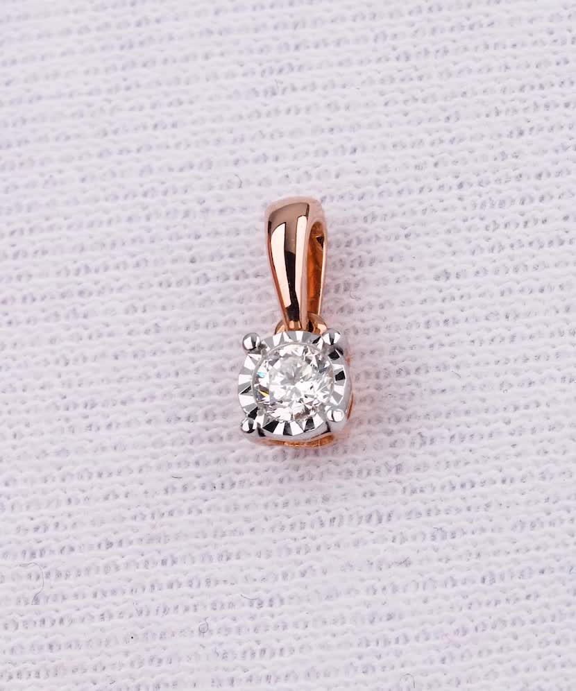 Золотой подвеска с бриллиантом