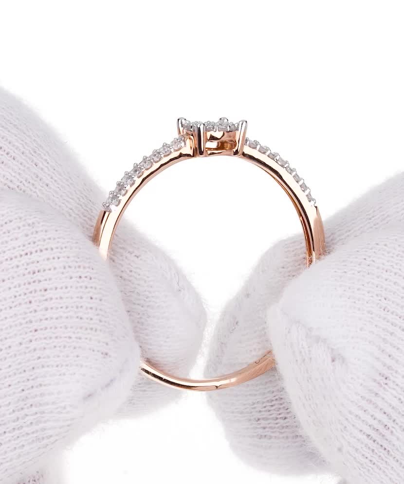 Золотое кольцо с бриллиантами