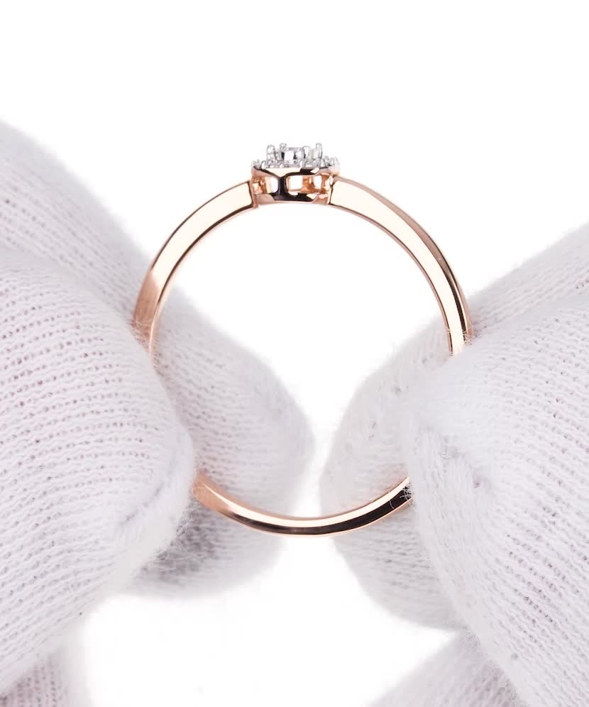 Золотое кольцо с бриллиантами