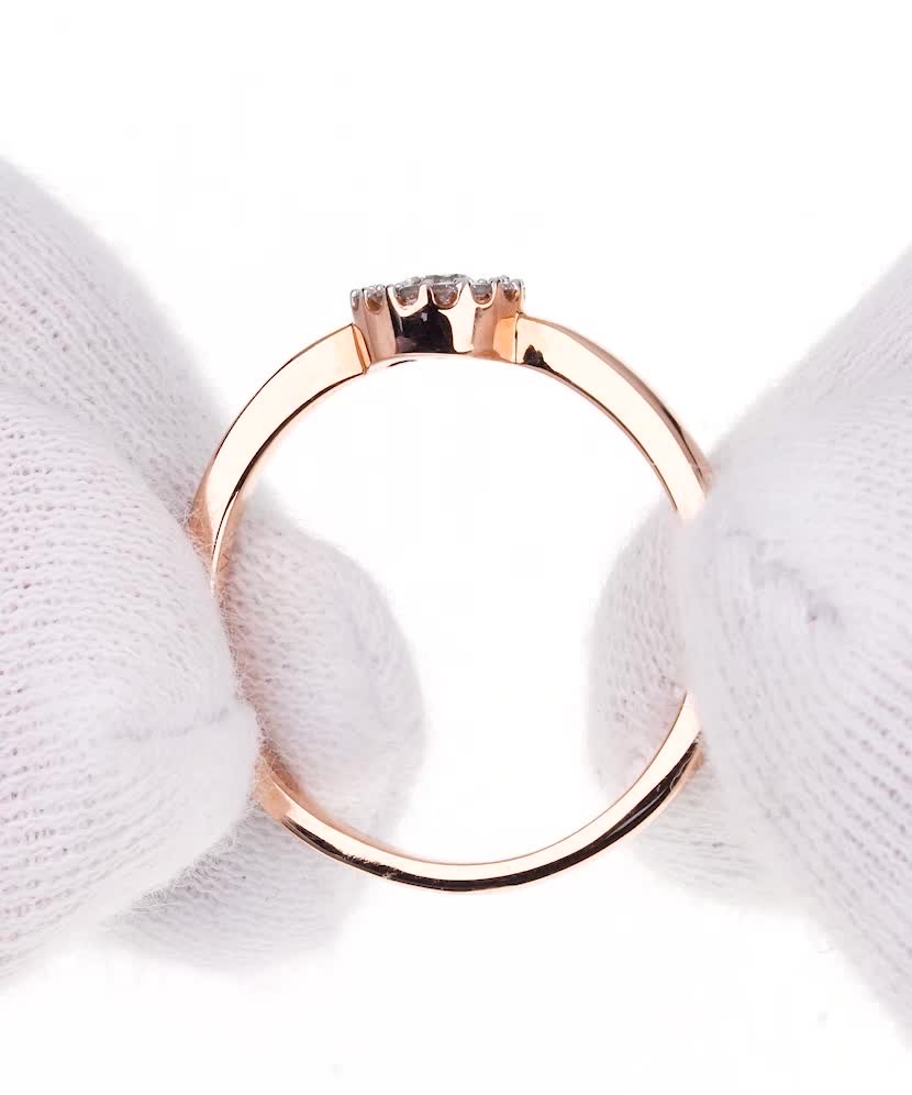 Золотое кольцо с бриллиантами