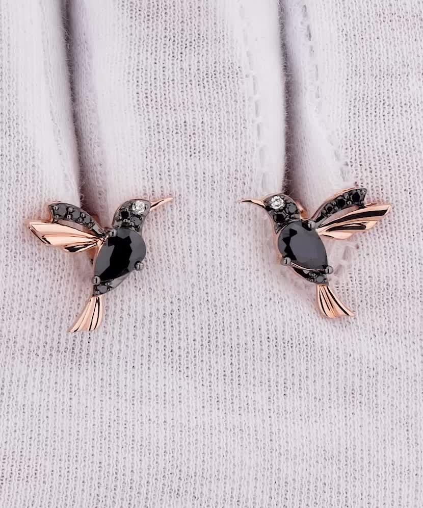 Золотые серьги с черными бриллиантами