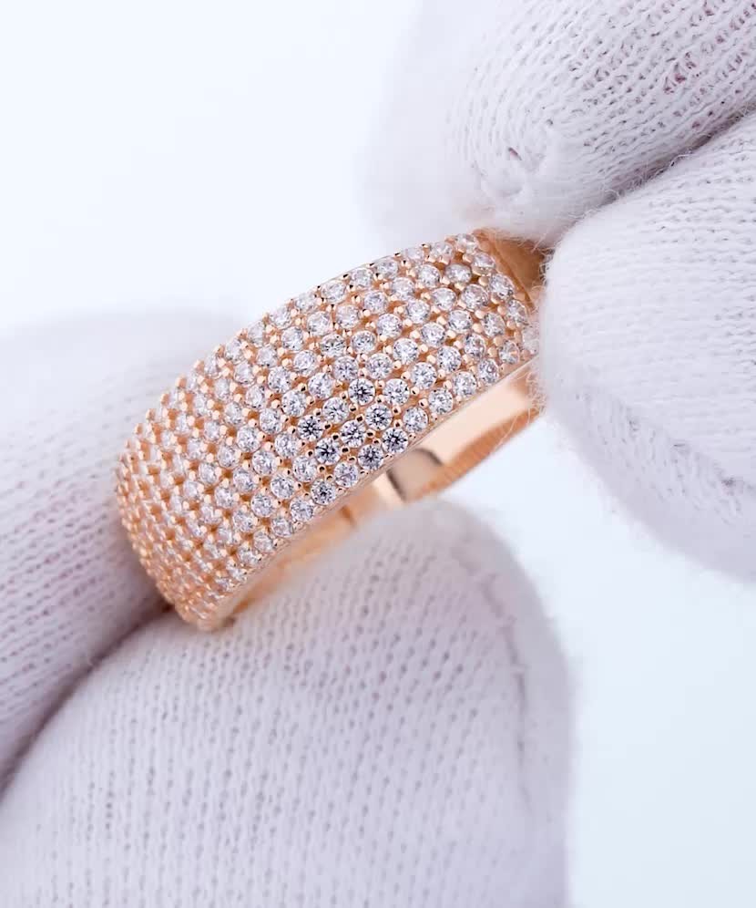 Золотое кольцо с цирконами