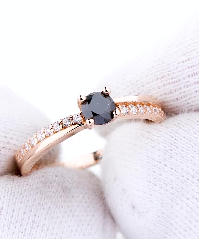 Zelta gredzens ar cirkonijiem