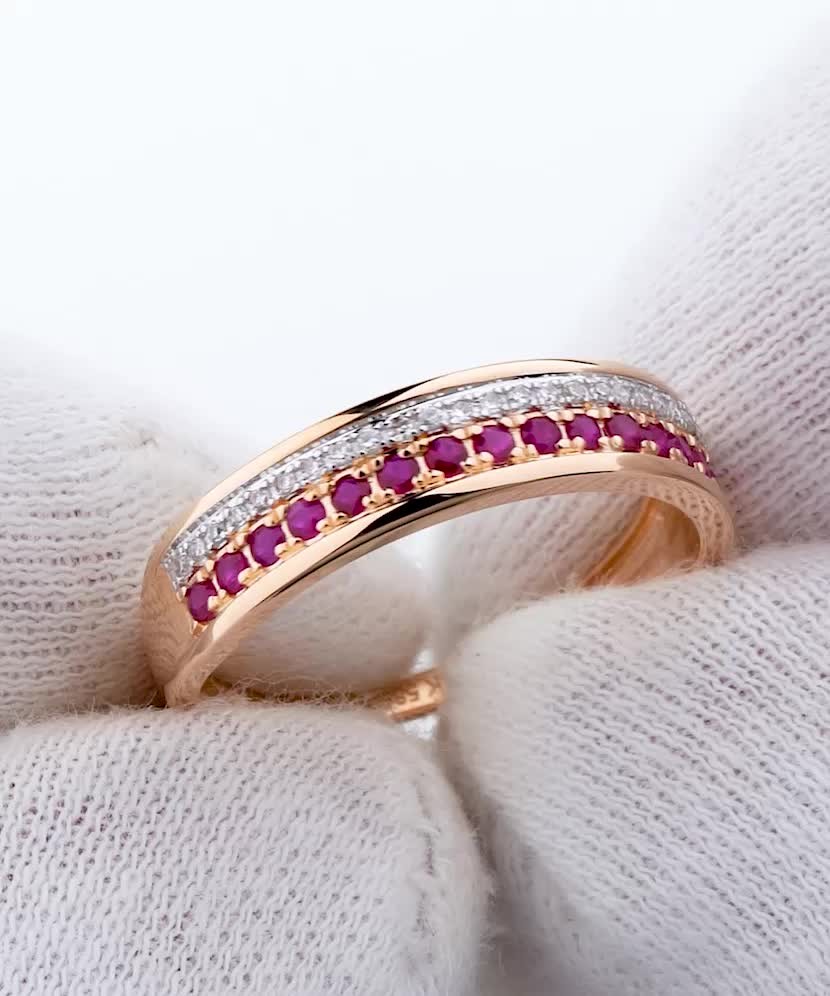 Zelta gredzens ar dimantiem un rubīniem